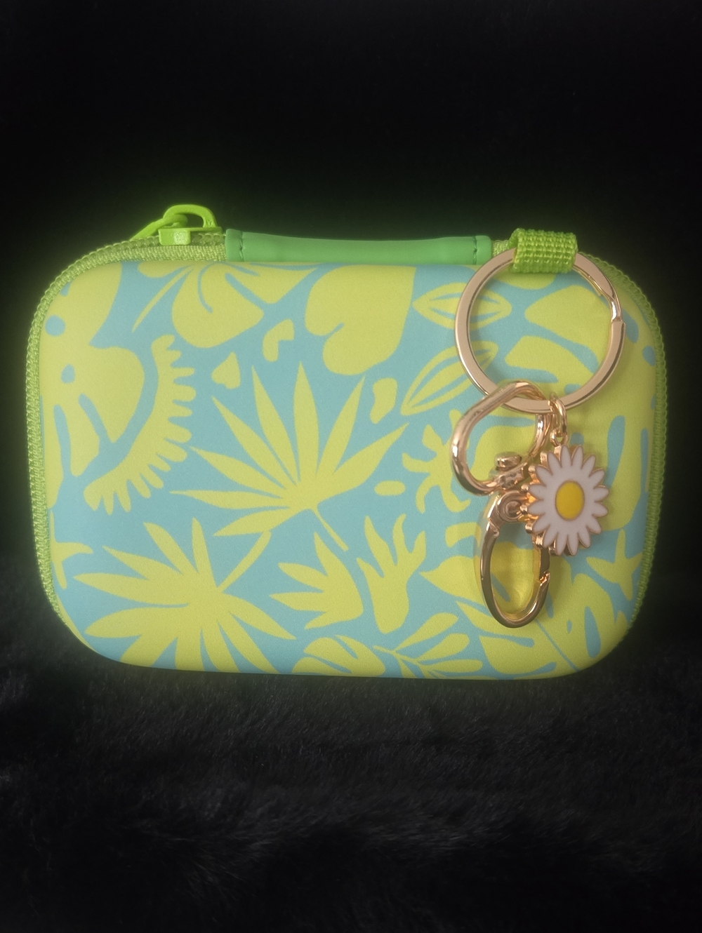 Floral Pattern Hard Shell Keychain - Picture 1 of 5
